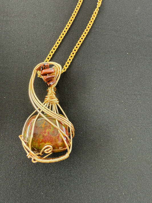 Yariel Pendant